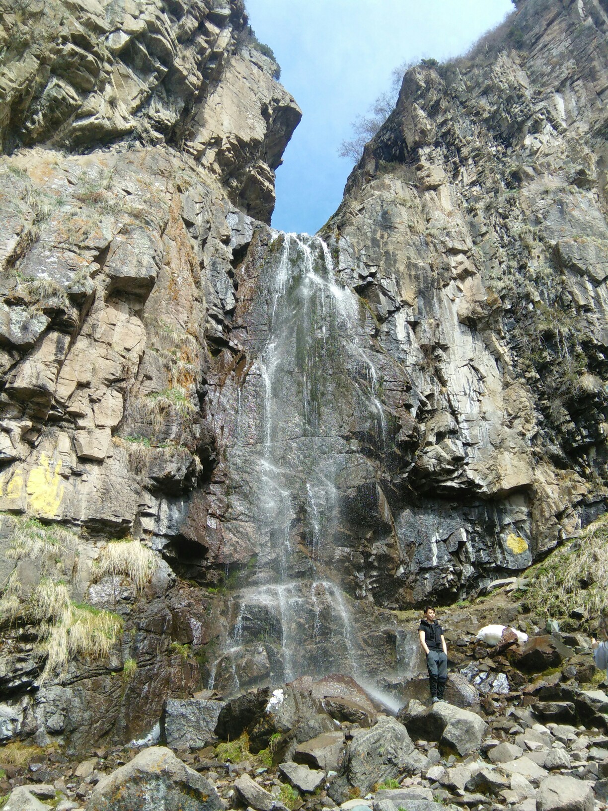 butakovskiy waterfall hiking in almaty