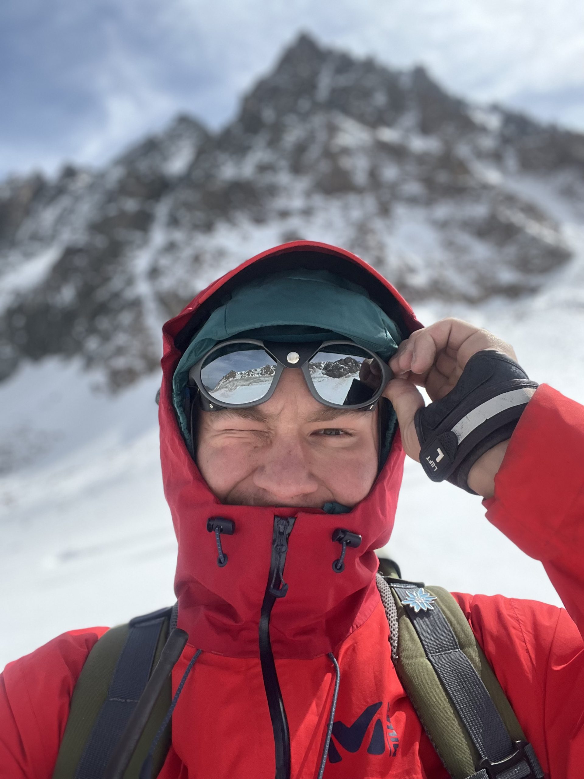Almaty Mountain Club - Hiking Guide