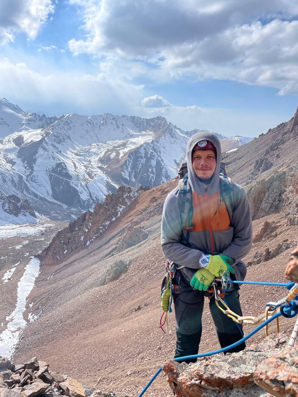 Almaty Mountain Club - Hiking Guide