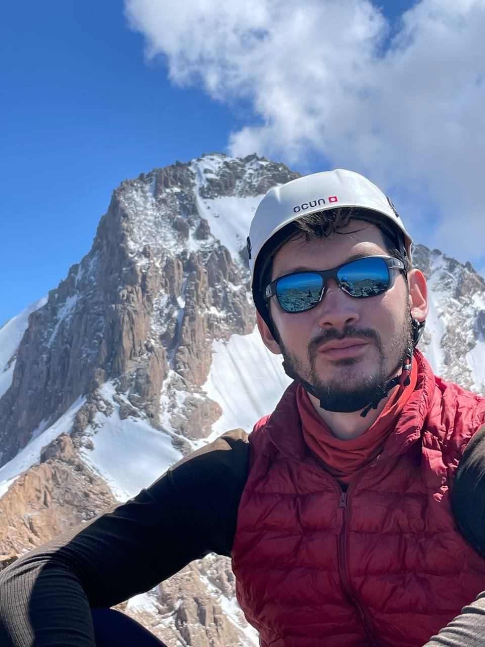 Almaty Mountain Club - Hiking Guide